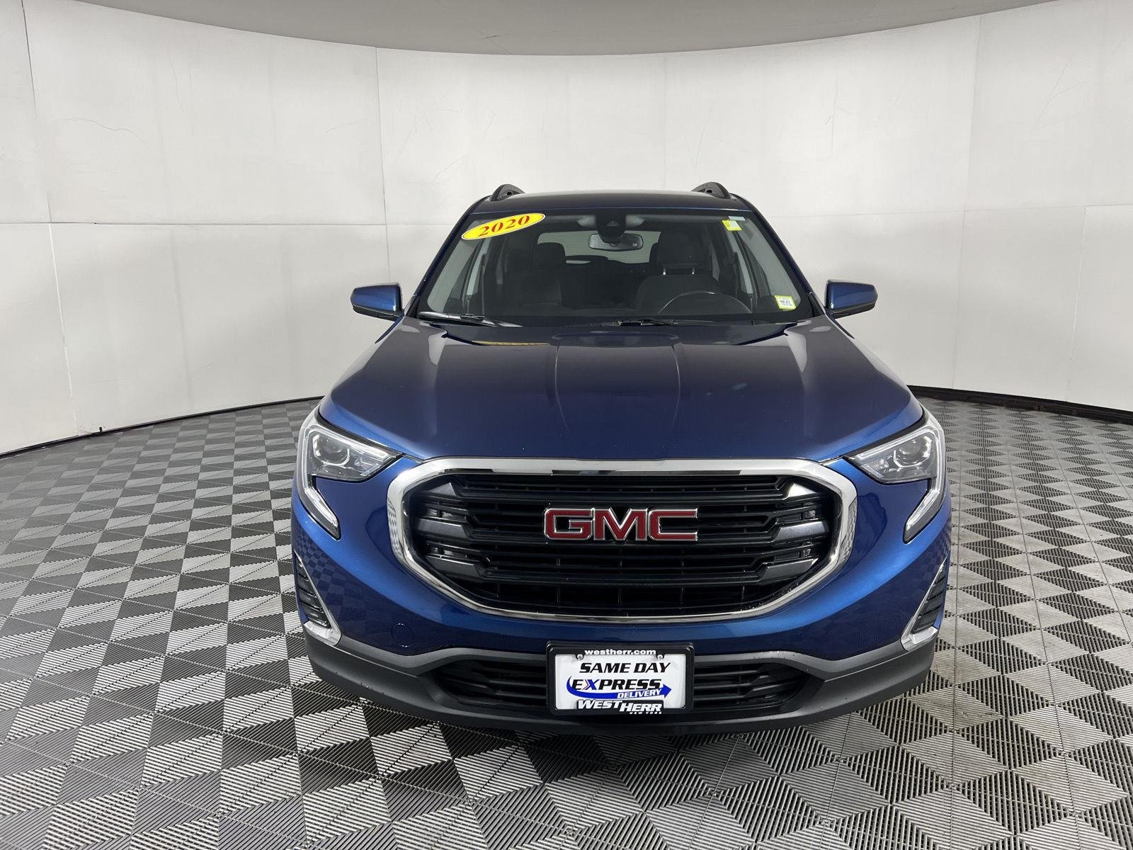 Used 2020 BLUE EMERALD METALLIC GMC SLE image 28
