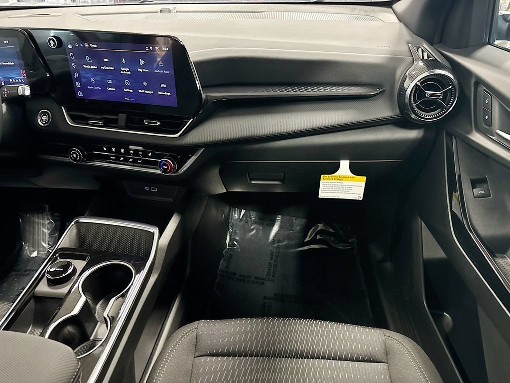 2027 Chevrolet Equinox LT - Photo 24