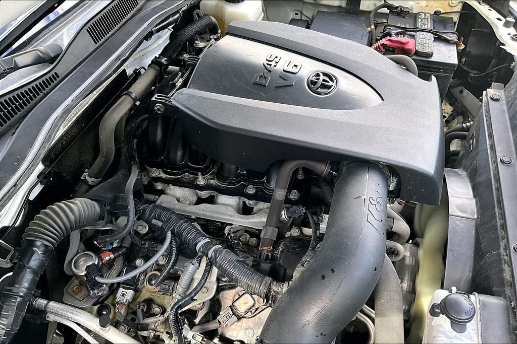 Used 2018 White Toyota TRD Off-Road image 34