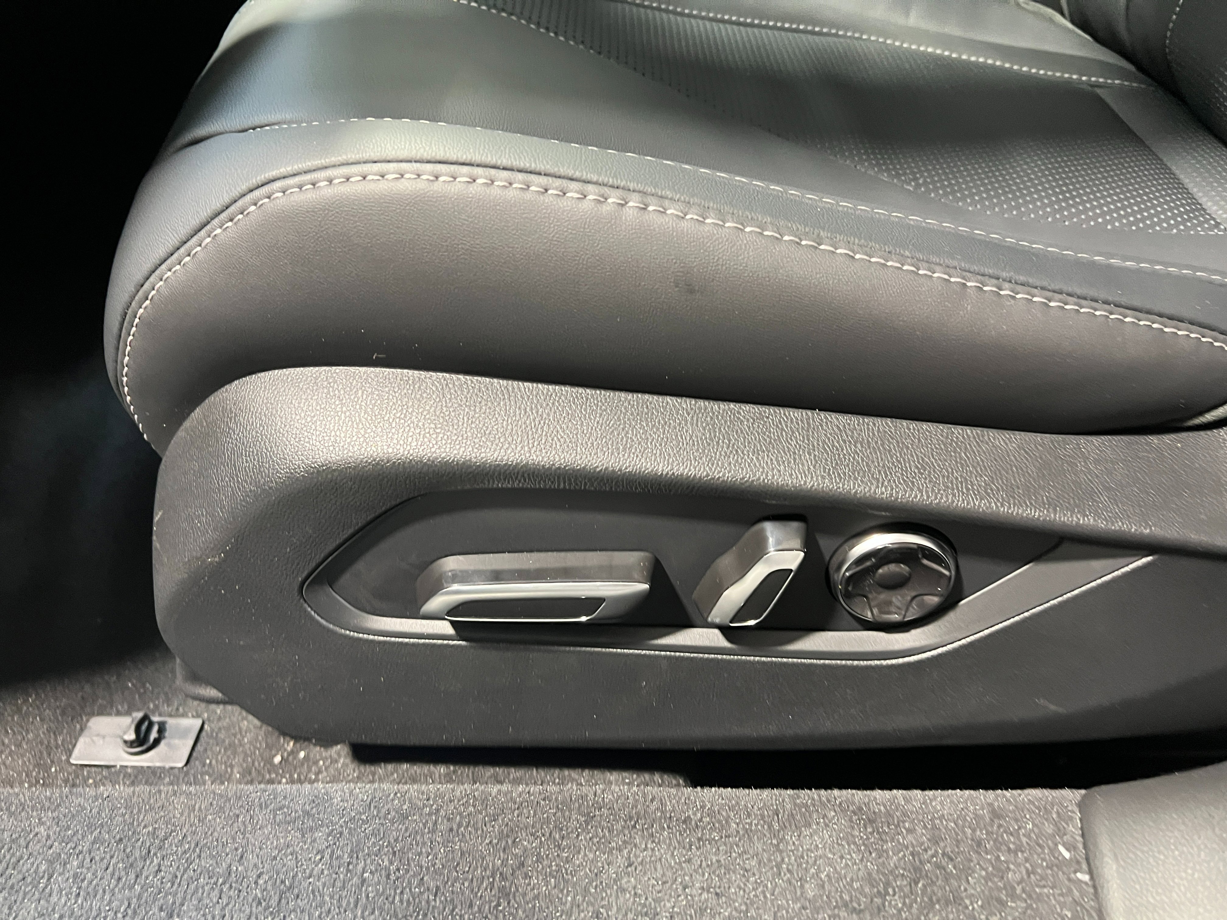2025 Acura TLX Technology Package - Photo 16
