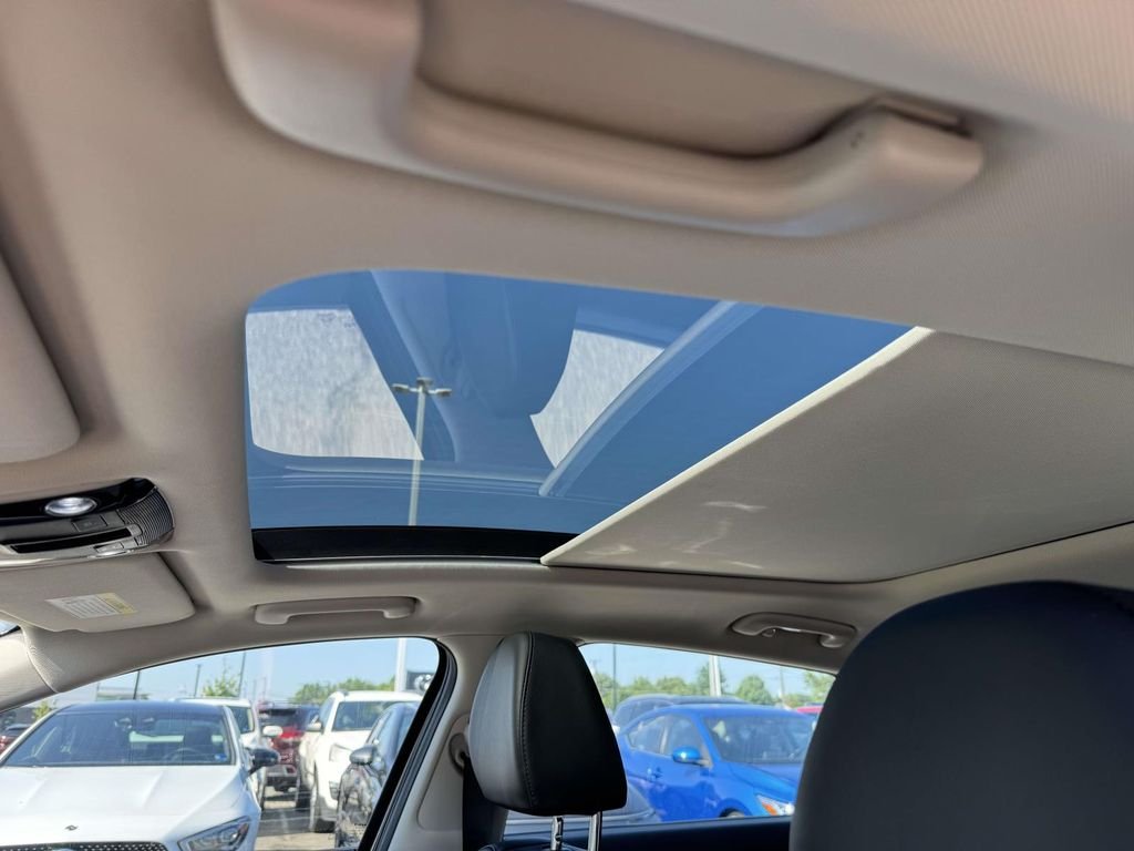 Used 2026 Gray Kia EX image 4