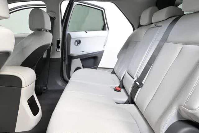 New 2026 Atlas White Matte Hyundai Limited image 25