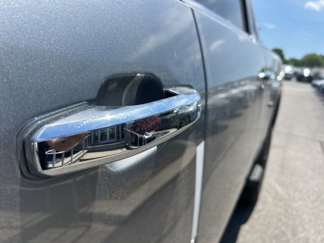 2026 GMC Sierra 3500HD Denali Ultimate - Photo 17