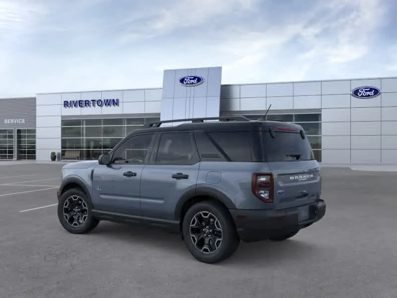 New 2026 Azure Gray Metallic Tri-Coat Ford Outer Banks® image 4