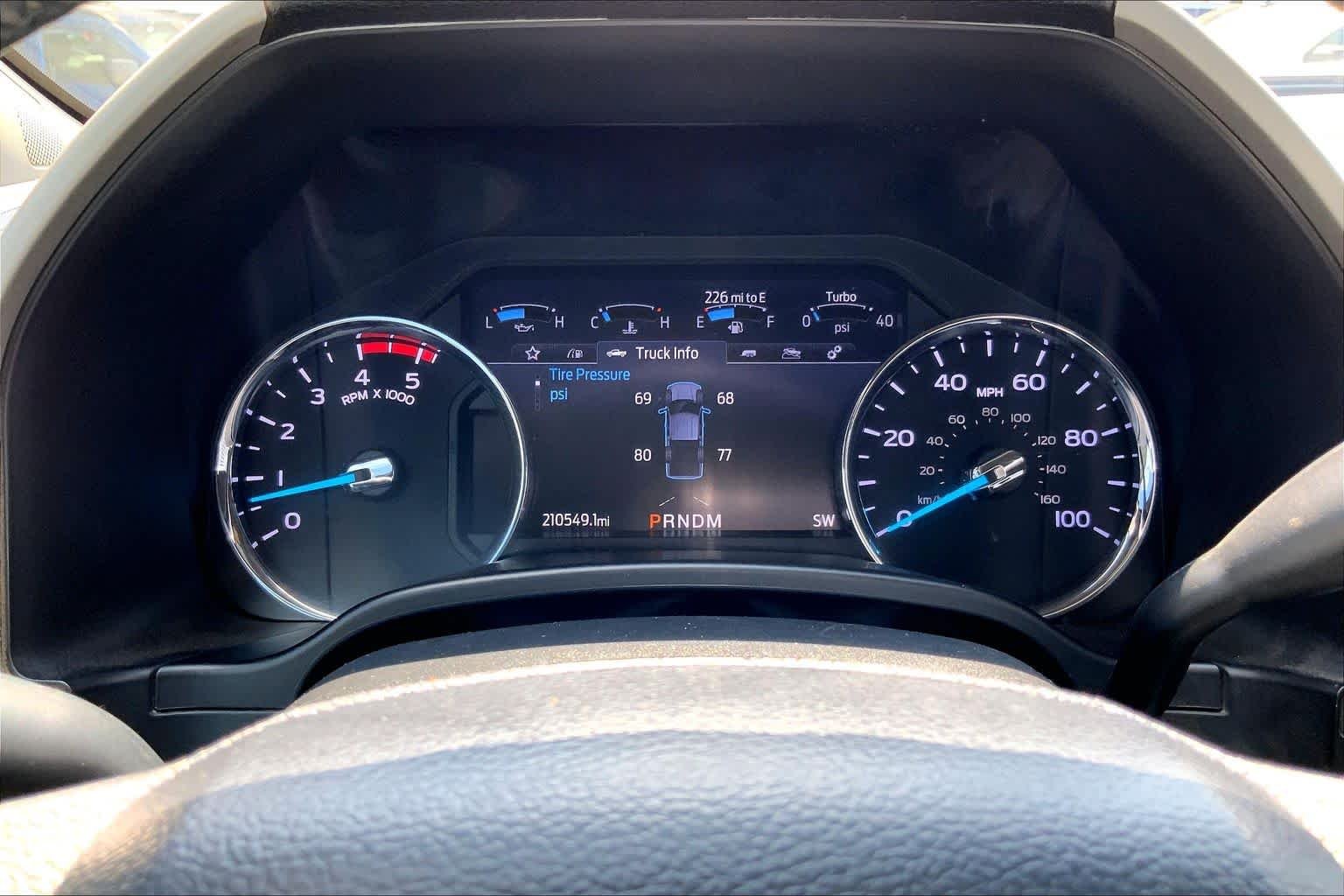Used 2020 GRAY Ford LARIAT image 25