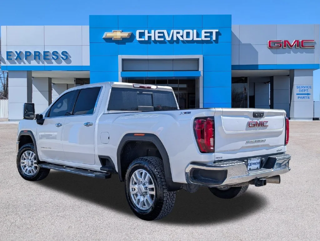 Used 2023 White GMC SLT image 5