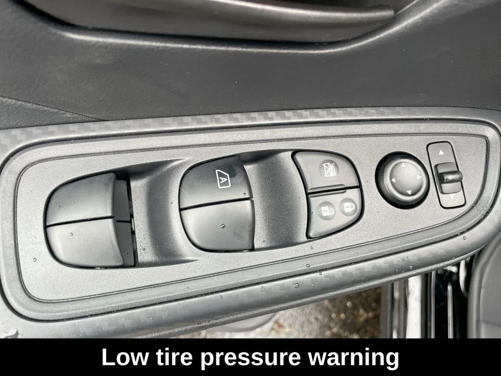 2025 Nissan Versa Sedan S - Photo 25