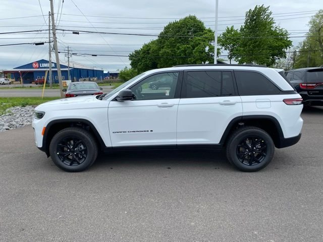 New 2026 White Jeep Altitude image 2