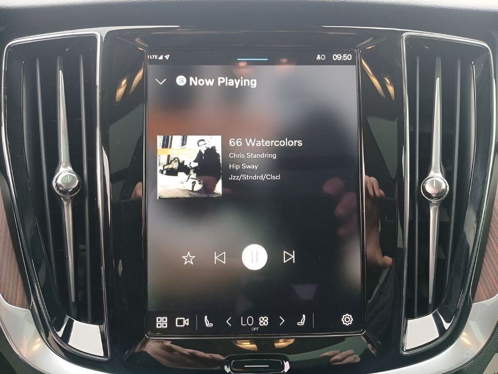 2025 Volvo V60 Cross Country Plus - Photo 19