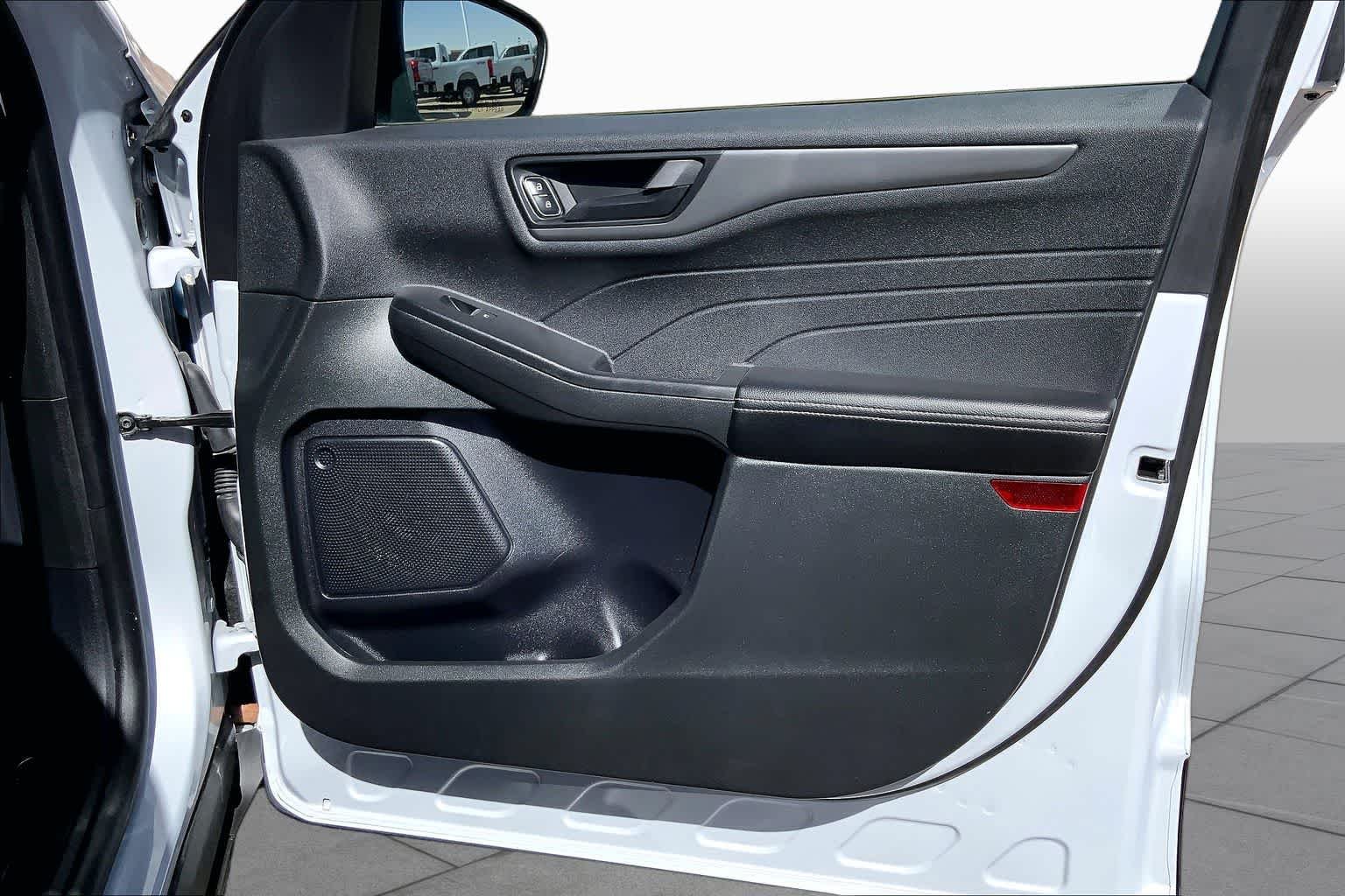 Used 2025 Space Silver Metallic Ford Active image 40
