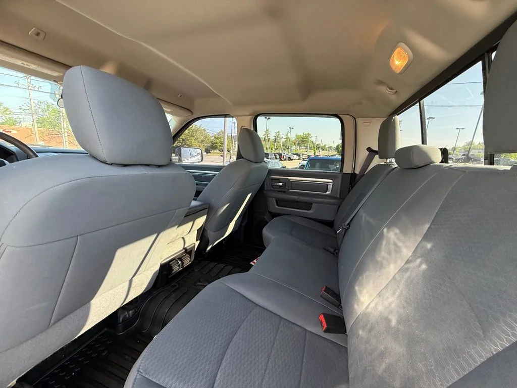 Used 2018 White Ram SLT image 27