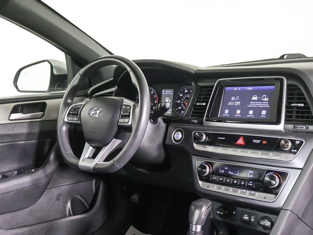 Used 2019 Silver Hyundai Sport image 24