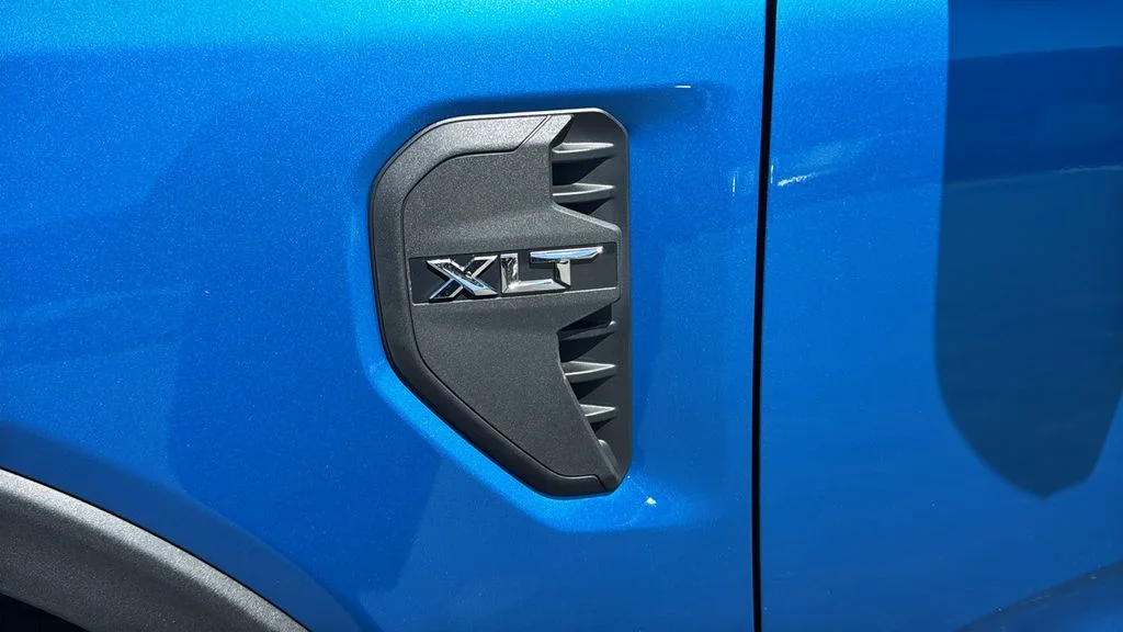 New 2026 Velocity Blue Metallic Ford XLT image 5