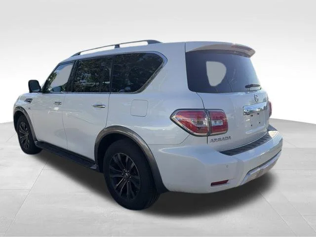 Used 2018 White Nissan Platinum image 8