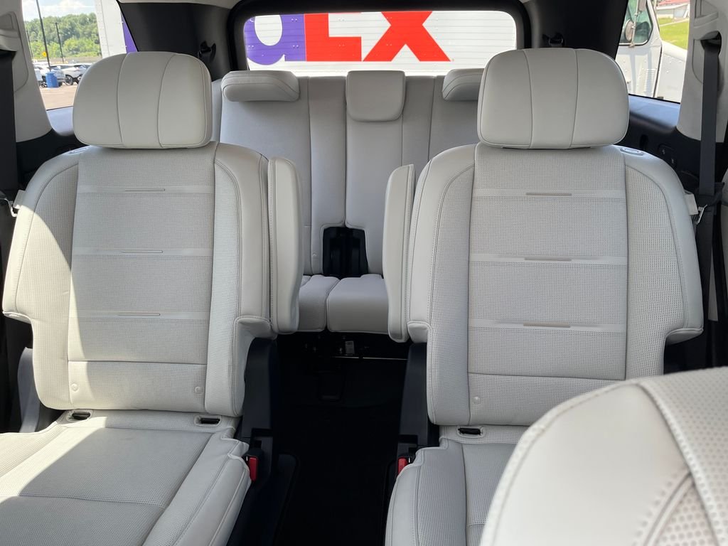 Used 2026 White Hyundai Calligraphy image 12