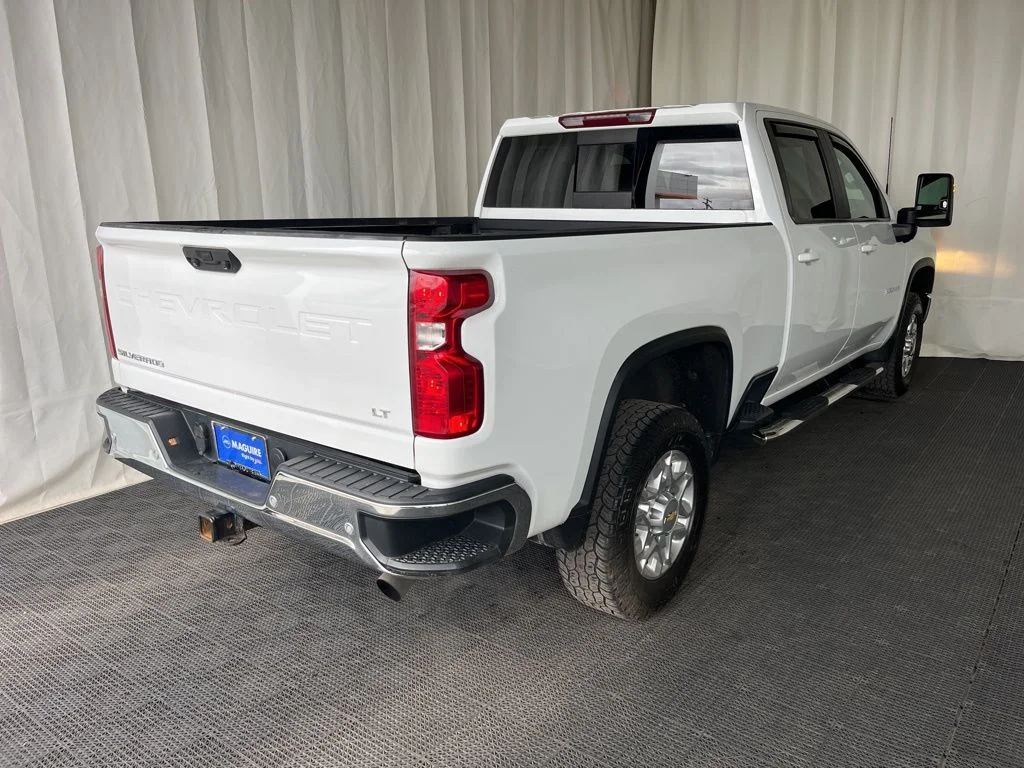 Used 2023 White Chevrolet LT image 26