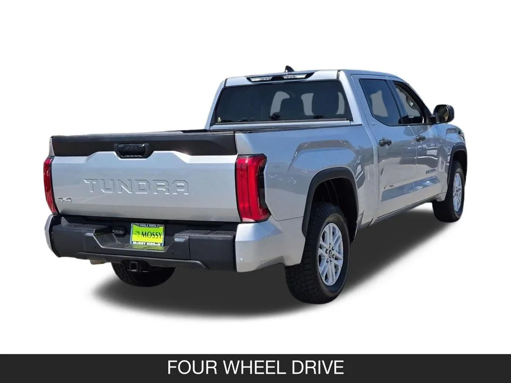 Used 2022 Silver Toyota SR5 image 9