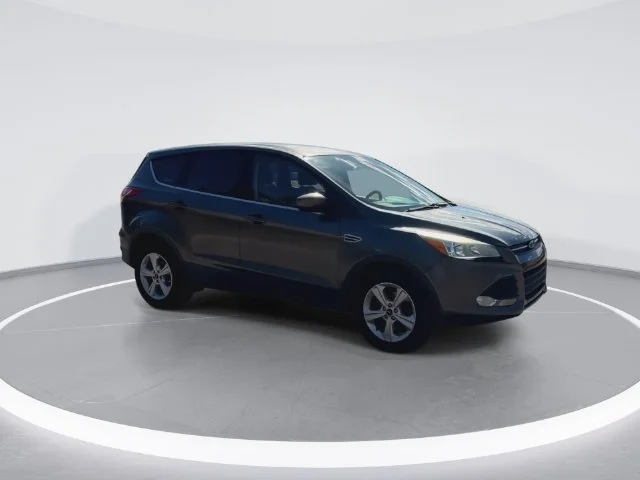 Used 2015  Ford SE image 13