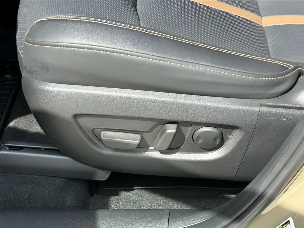Used 2025 Zircon Sand Metallic Mazda Premium Plus Package image 20