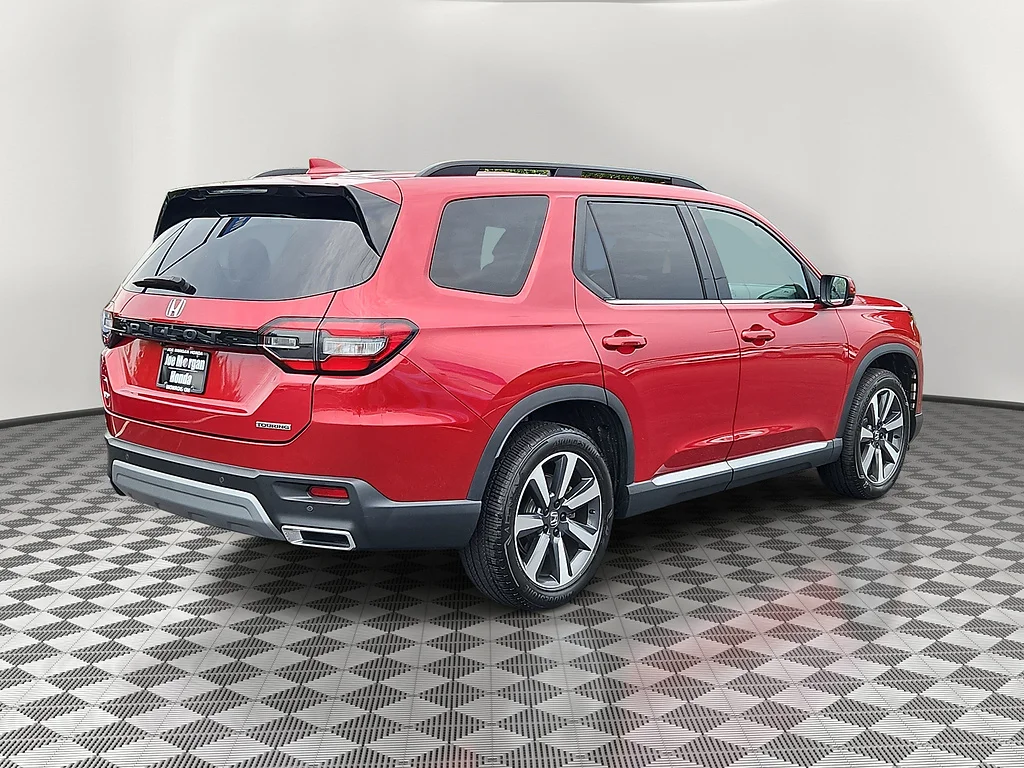 Certified Used 2025 Radiant Red Metallic II Honda Touring image 4