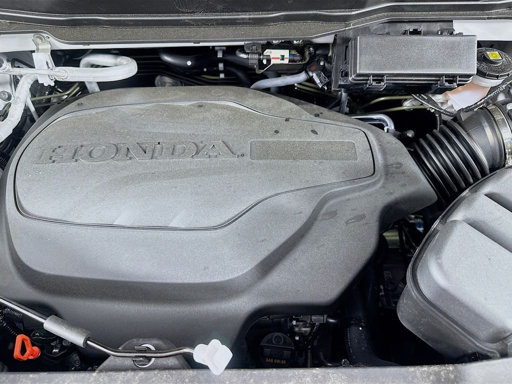 New 2026 Platinum White Pearl Honda RTL image 12