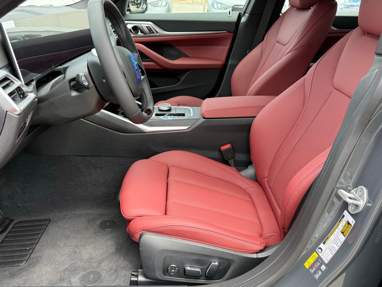 2026 BMW i4 40 - Photo 21