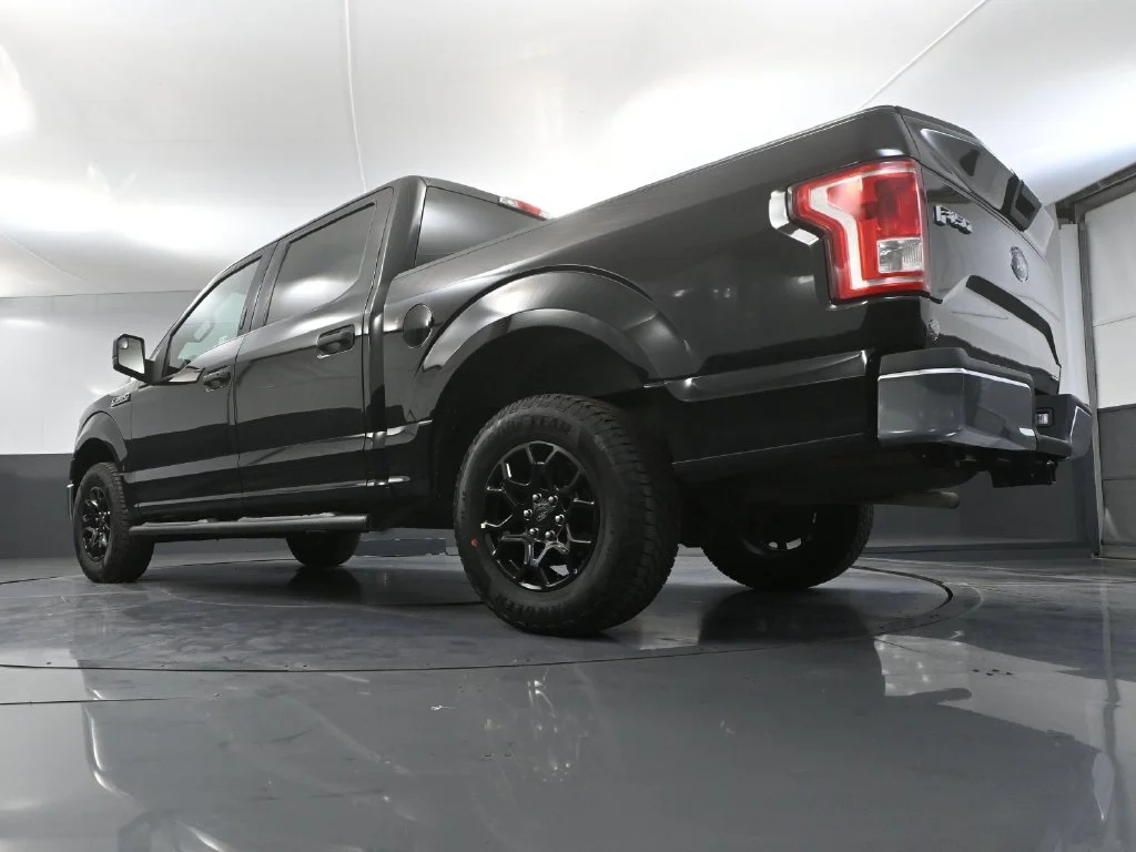 Used 2017 Black Ford XLT image 40