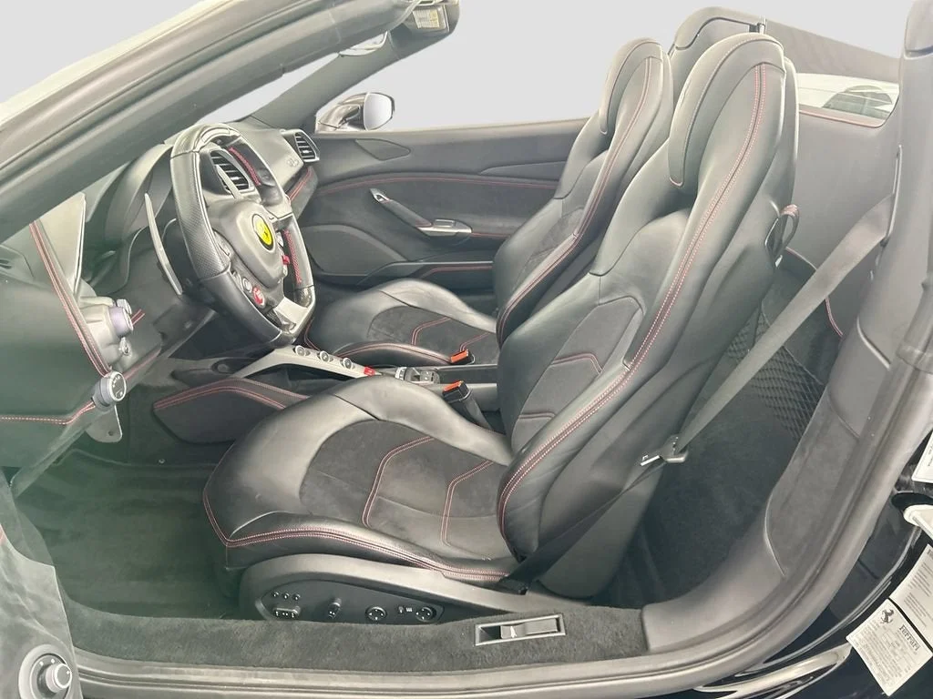 Used 2018 Nero Ferrari  image 24