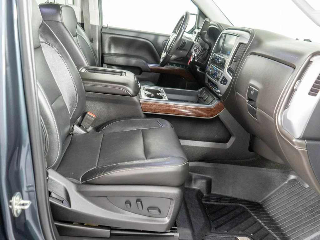 Used 2018 Gray GMC SLT image 8