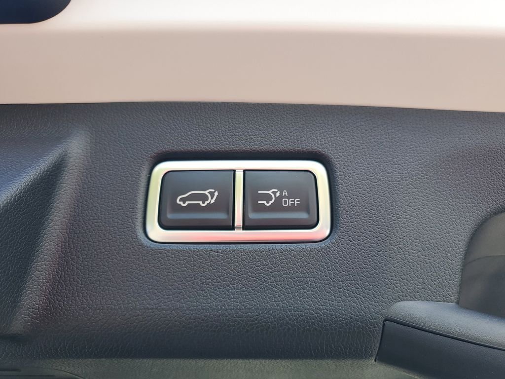 New 2026 White Kia EX image 15