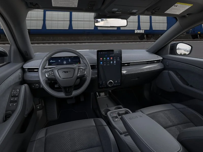 2026 Ford Mustang Mach-E GT - Photo 9