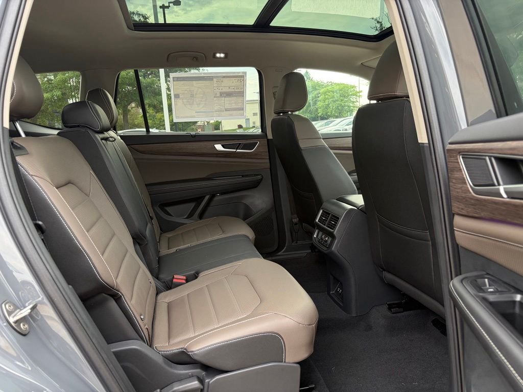 New 2026 Pure Gray Volkswagen 2.0T SEL image 16