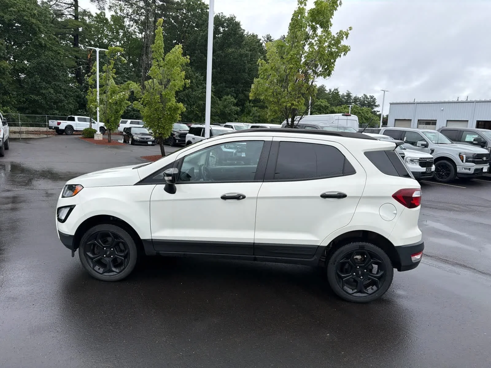 Used 2022 Diamond White Ford SES image 8