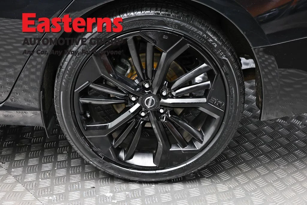 Used 2024 Black Nissan 2.5 SR image 8