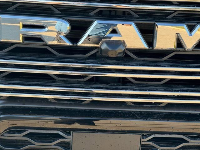 New 2026 Diamond Black Crystal Pearl-Coat Exterior Paint RAM Laramie image 40