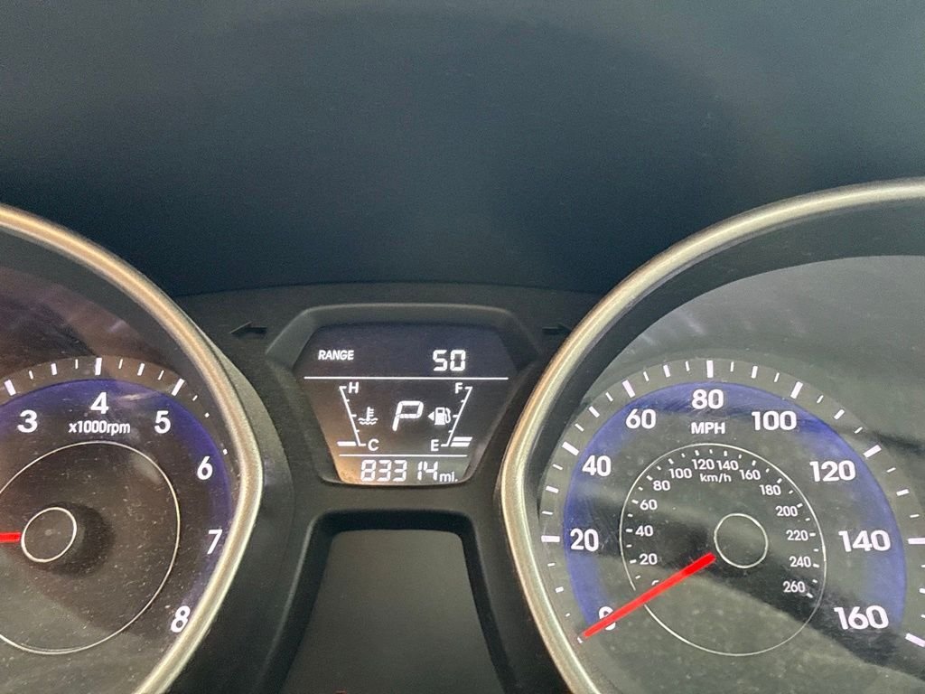 Used 2016 Shale Gray Metallic Hyundai SE image 11
