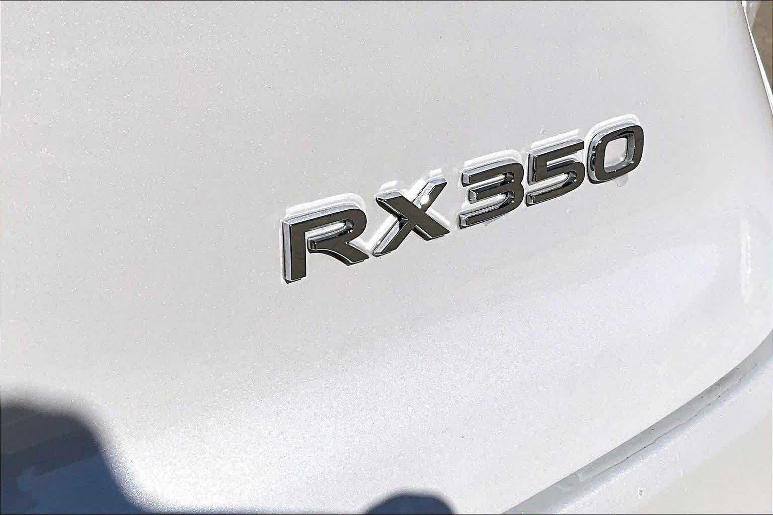Used 2025 Eminent White Pearl Lexus Premium image 10