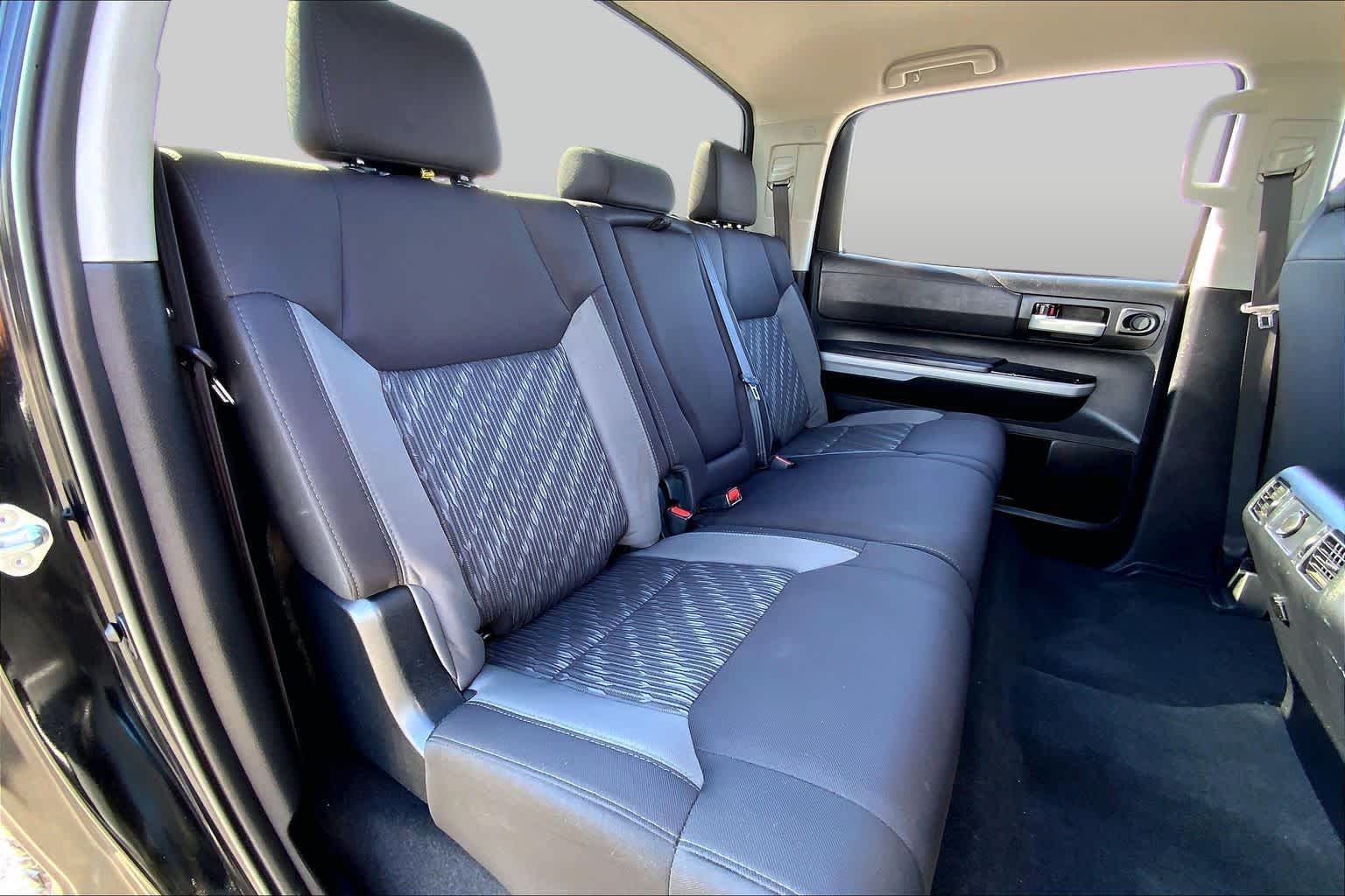 Used 2021 Midnight Black Metallic Toyota SR5 image 19