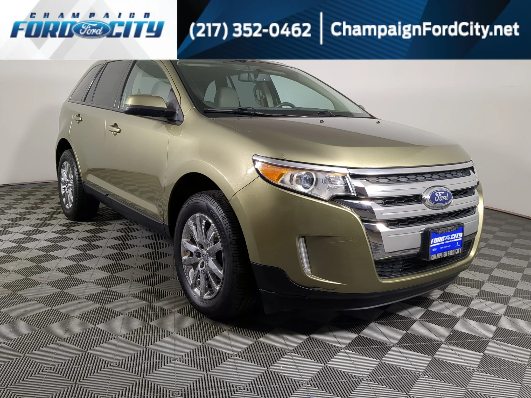 Used 2013 Green Ford SEL image 1