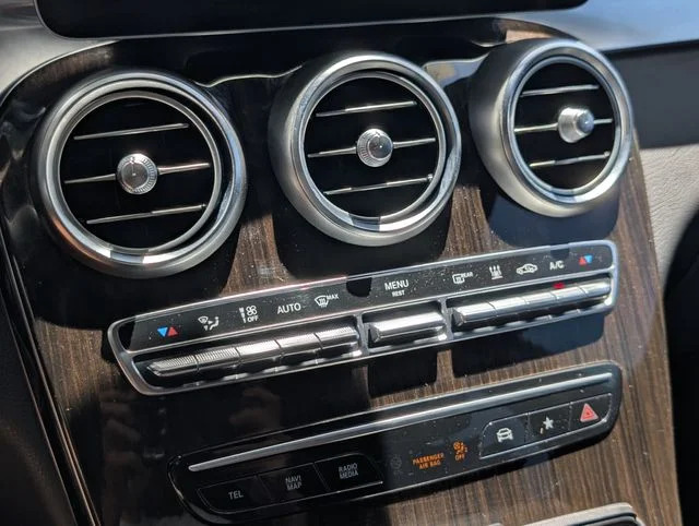 Used 2020 Iridium Silver Metallic Mercedes-Benz GLC 350e image 19