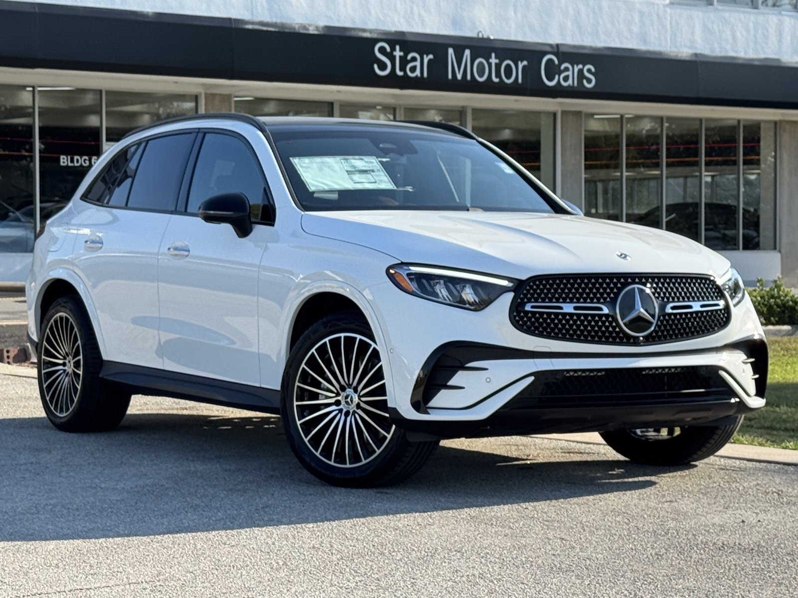 New 2026 Polar White Mercedes-Benz GLC 300 image 25