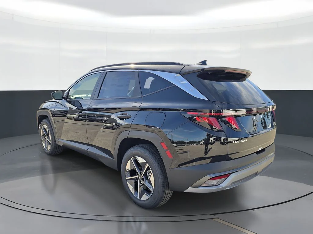 New 2026 Gray Hyundai SEL image 4