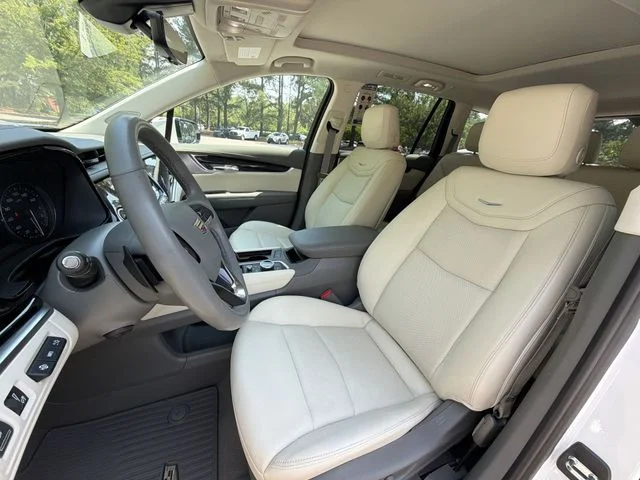 Used 2024 White Cadillac Premium Luxury image 11