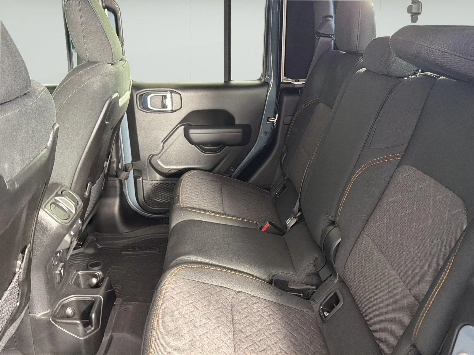 Used 2024 Anvil Clear Coat Jeep Mojave image 13
