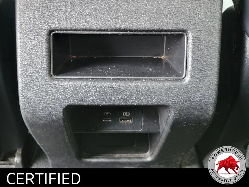 Used 2024  Mitsubishi SE image 17