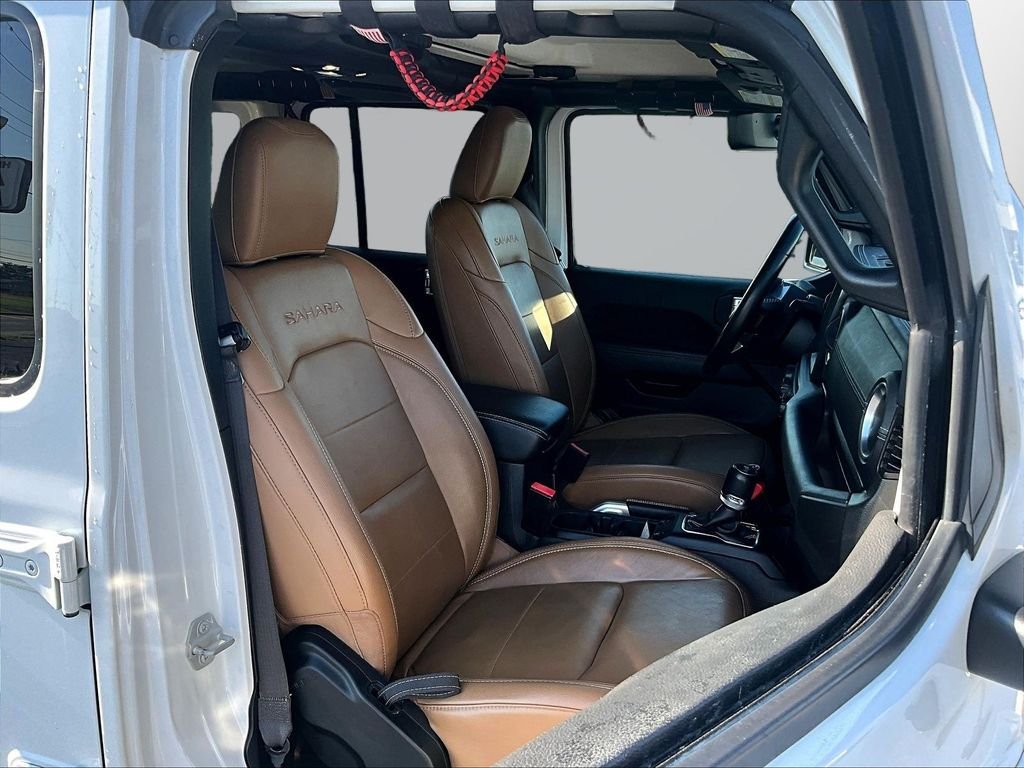 Used 2022 White Jeep Unlimited Sahara image 30