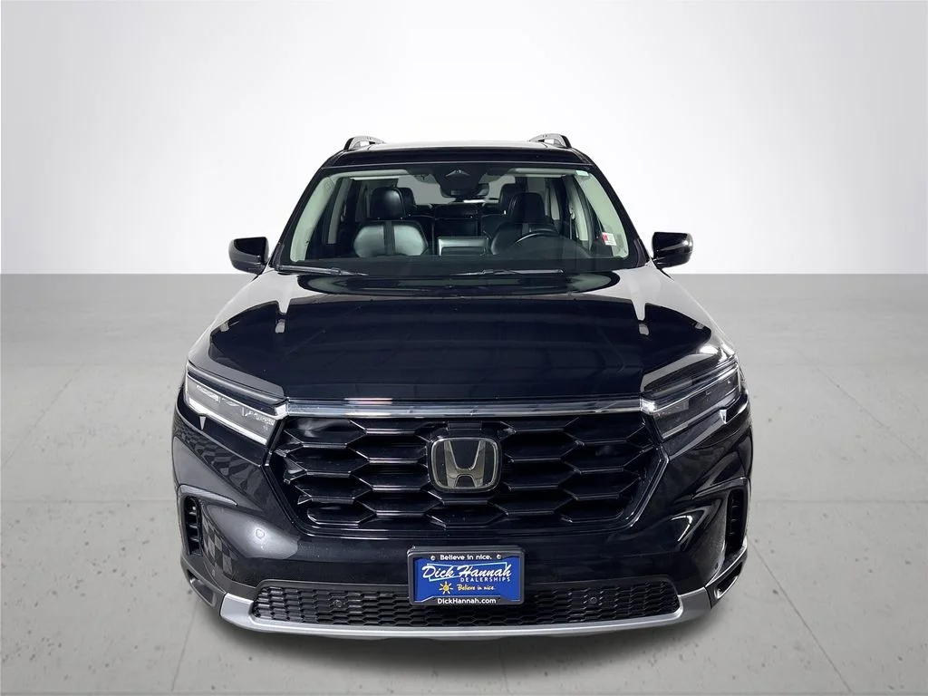 Used 2024 Black Honda Touring image 3