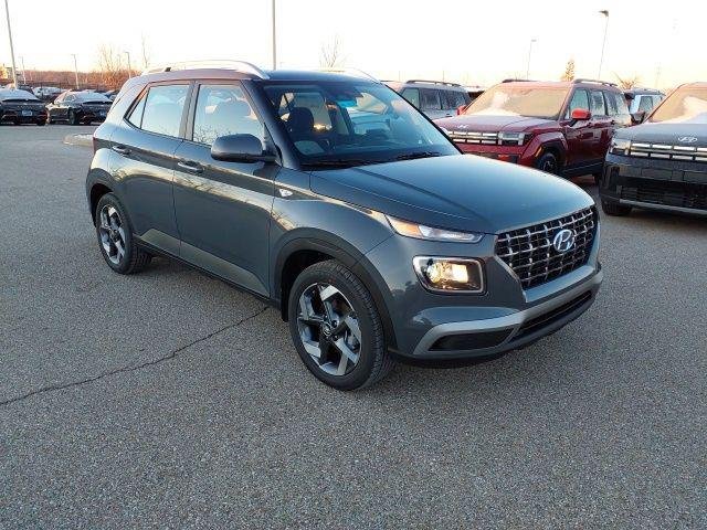 New 2026 Gray Hyundai SEL image 4