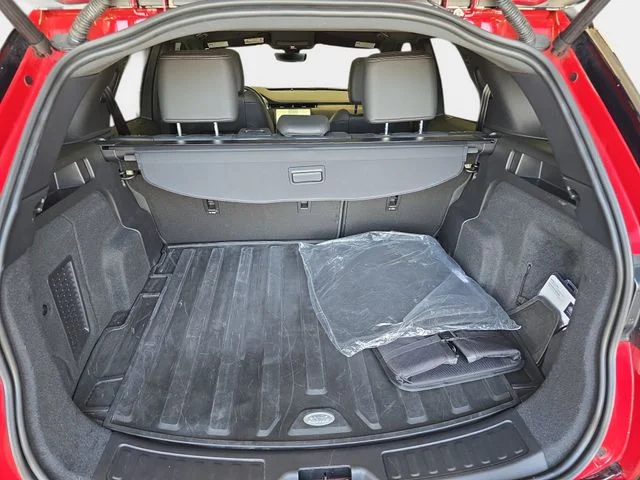 Used 2025 Red Land Rover SE image 14