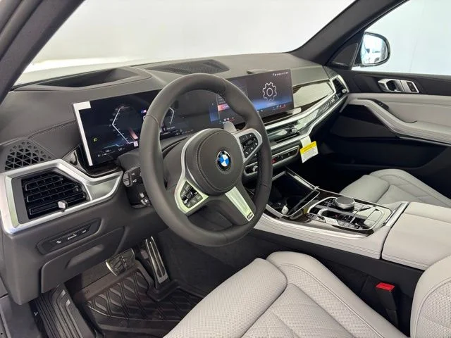 New 2026 Mineral White Metallic BMW xDrive40i image 12